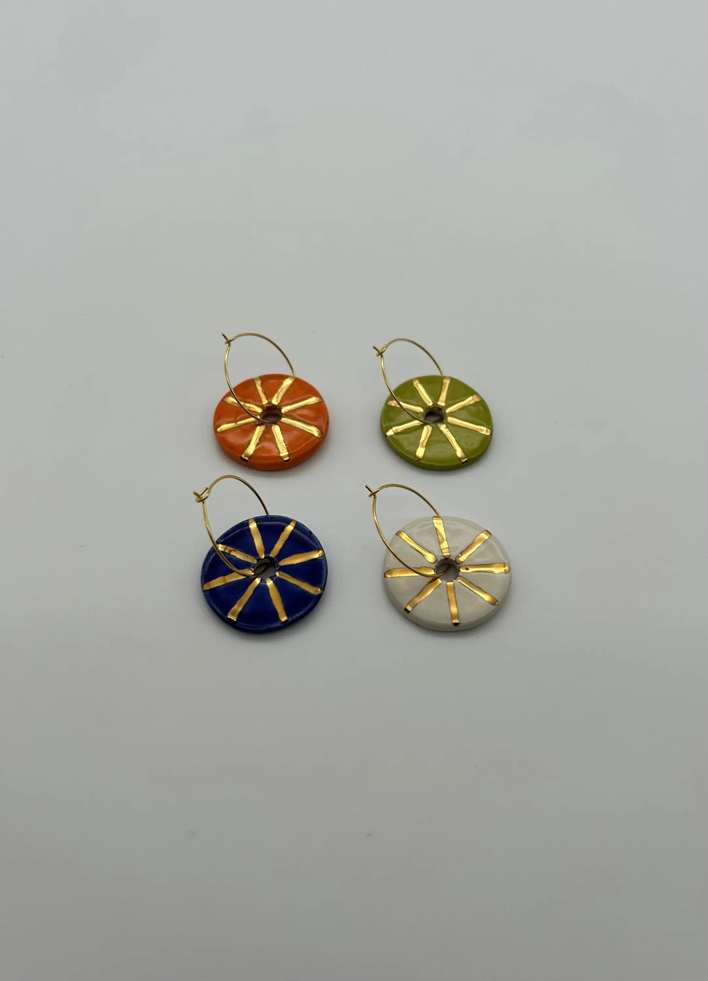 Altın Detaylı Seramik Küpe - Elementler - Ateş ₺450, Hava ₺450, Su ₺450, Toprak ₺450