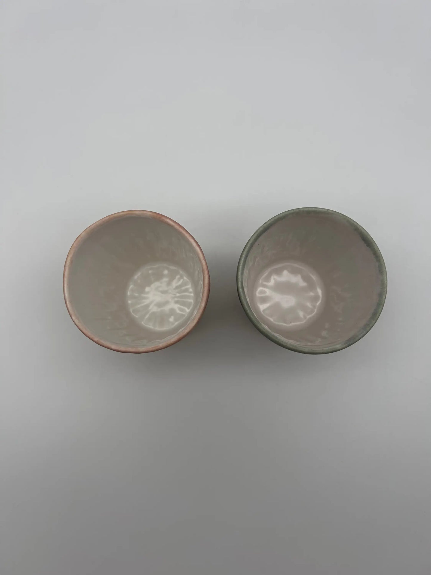 Stoneware çizgili Bardak - Seramik Kupa Yeşil-bej ₺650, Pembe-bej ₺650