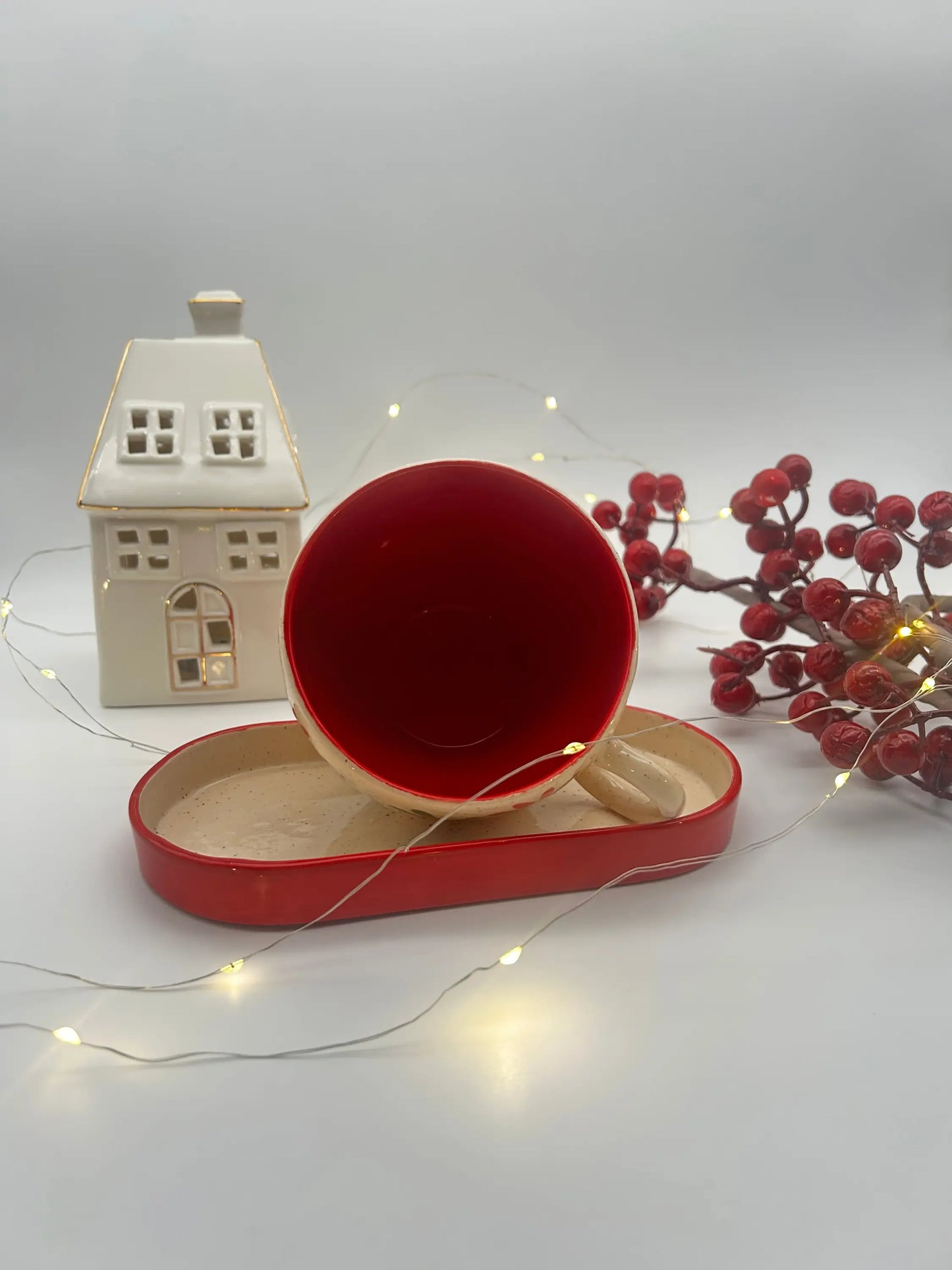 Yeni Yıl Konseptli Tabaklı El Yapımı Seramik Kahve Fincanı - Yeni Yıl Konseptli Tabaklı El Yapımı Seramik Kahve Fincanı