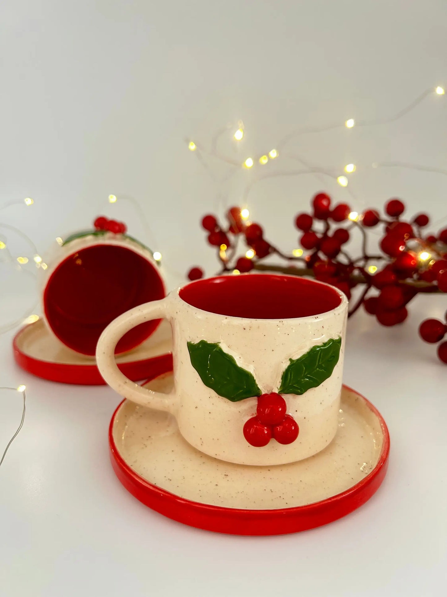Yılbaşı Konseptli Kırmızı Kokinalı Türk Kahvesi Fincanı Tabaklı - Seramik Kahve Fincanı Yılbaşı Konseptli Kırmızı