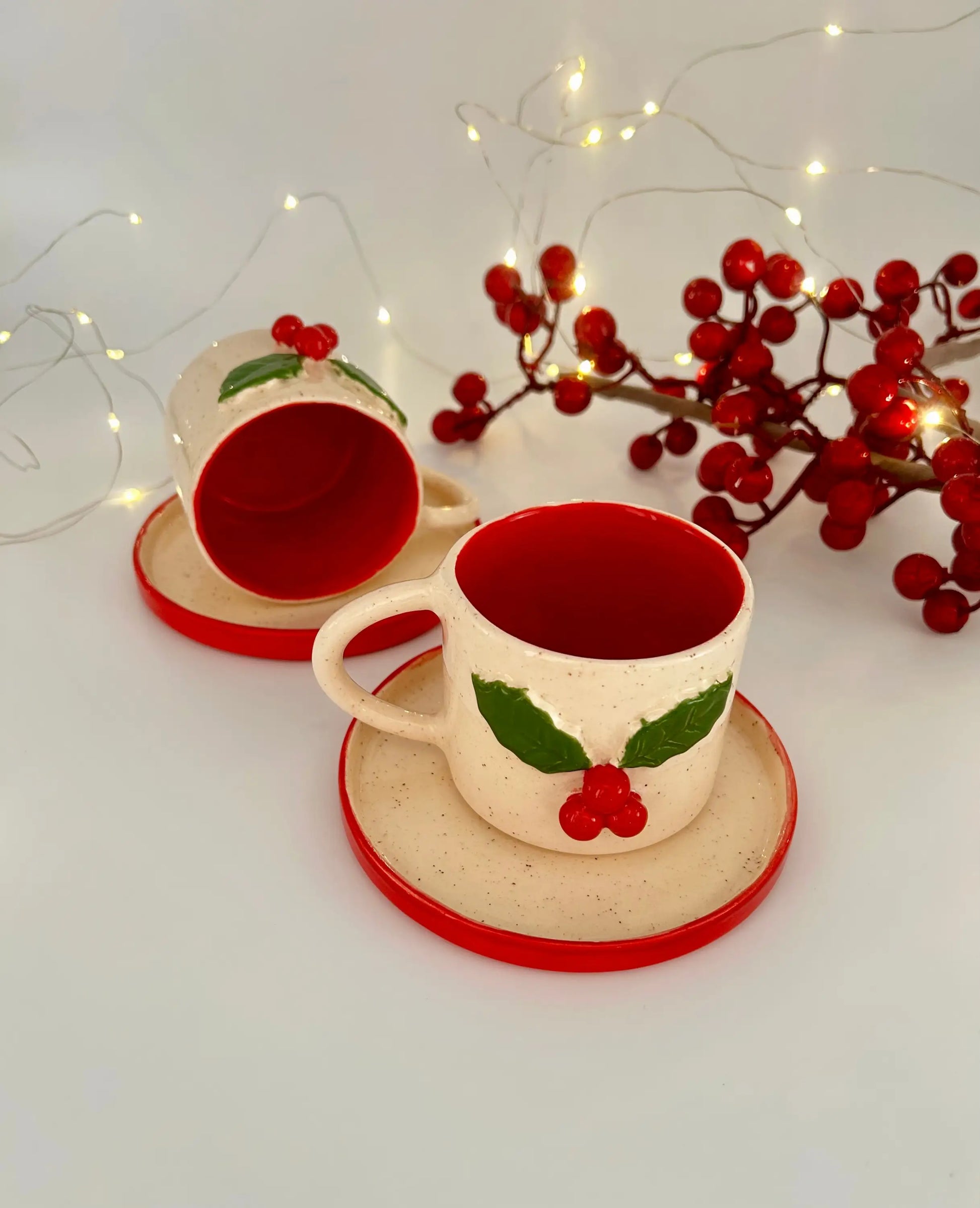Yılbaşı Konseptli Kırmızı Kokinalı Türk Kahvesi Fincanı Tabaklı - Seramik Kahve Fincanı Yılbaşı Konseptli Kırmızı